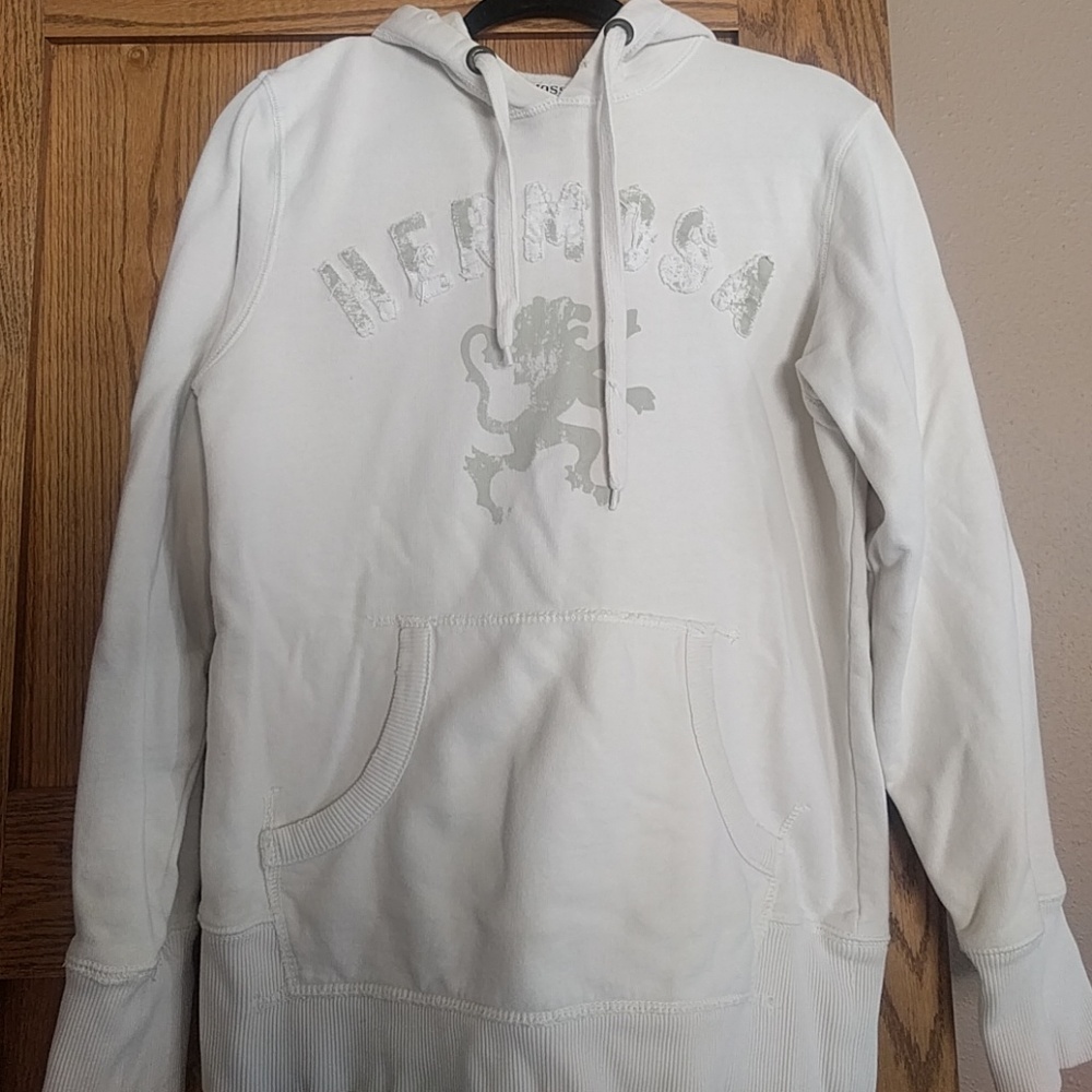 Long sweatshirt